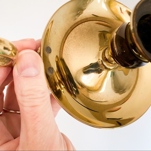 Vintage brass chamber candle holder - Picture 3 of 5